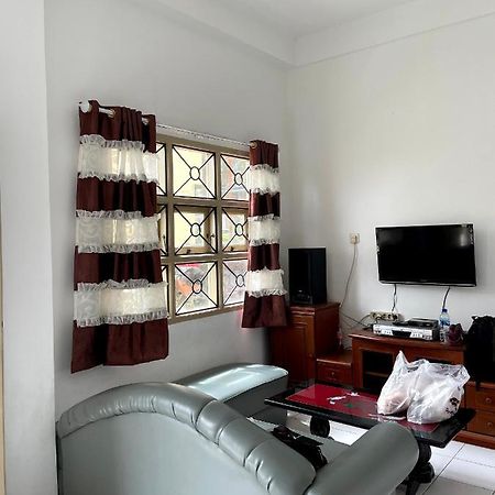 Villa Bukit Indah Berastagi Zewnętrze zdjęcie