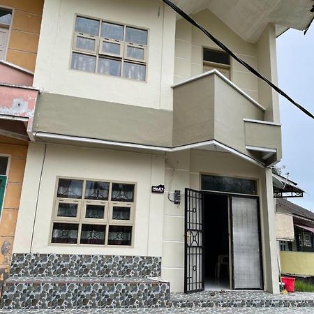 Villa Bukit Indah Berastagi Zewnętrze zdjęcie