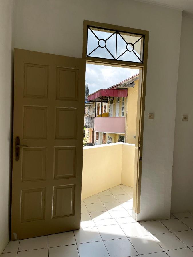 Villa Bukit Indah Berastagi Zewnętrze zdjęcie